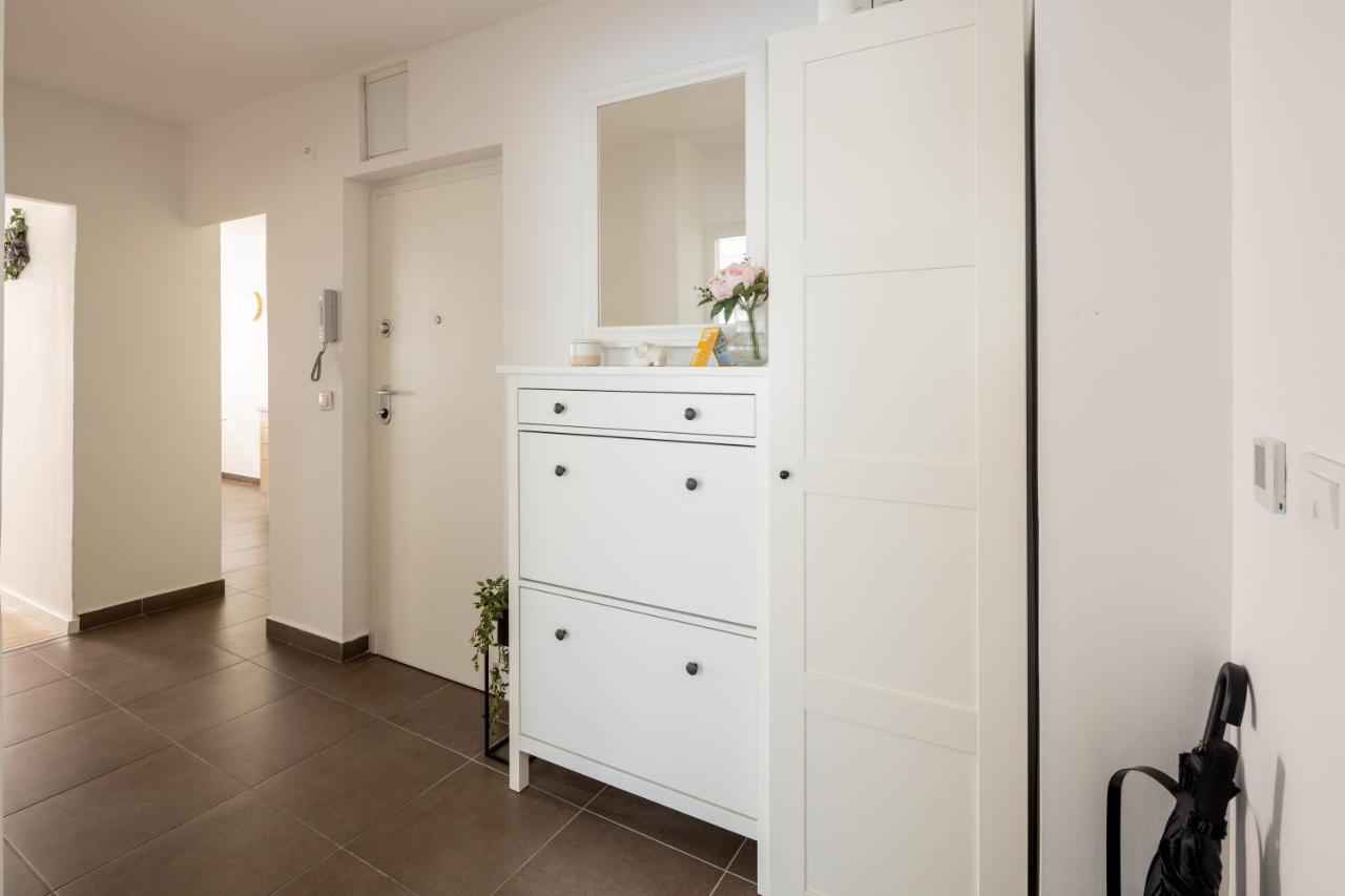 Apartment Nova 4* Дуги-Рат Экстерьер фото